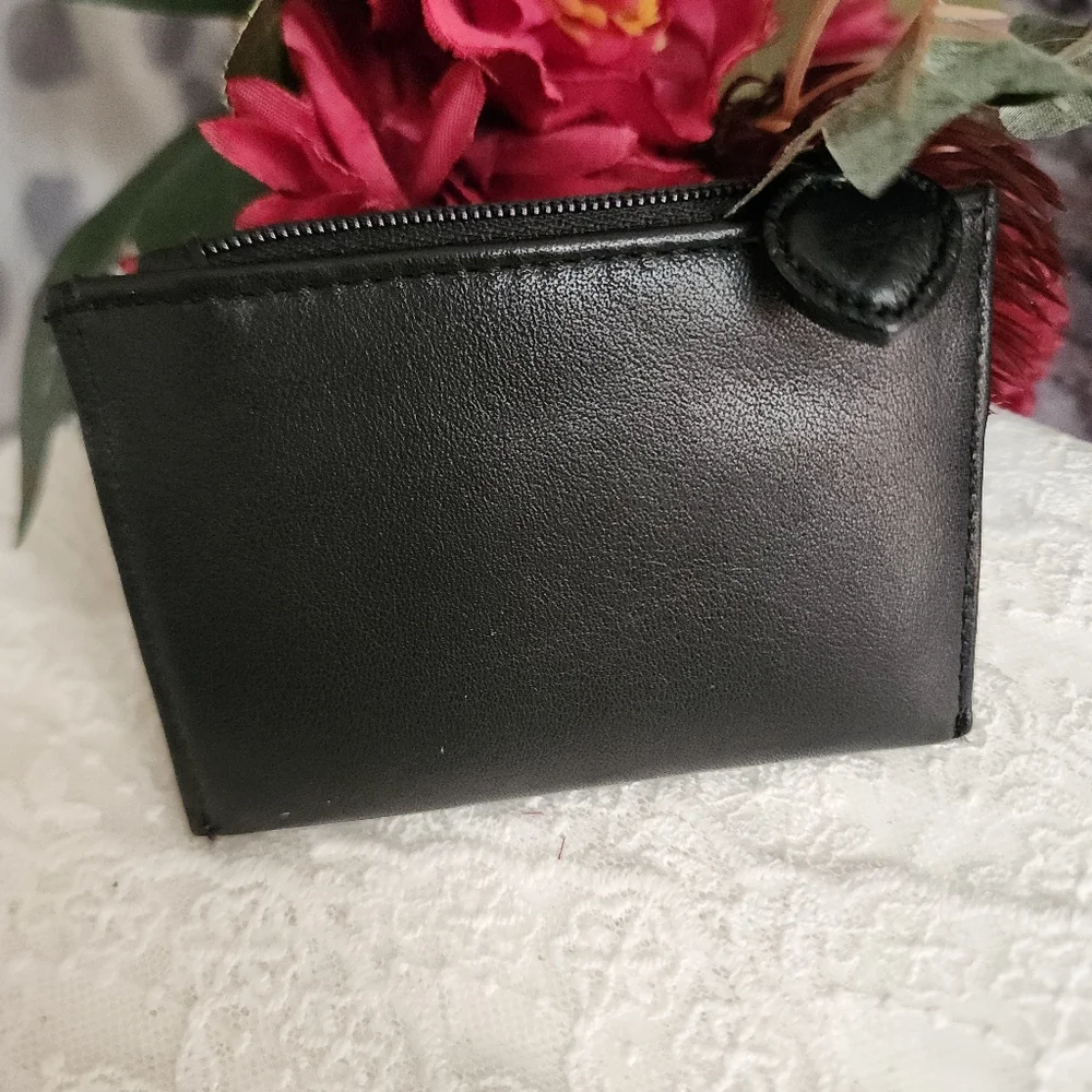 Black Heart Photo Women's Wallet